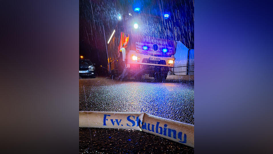 In Straubing rückte die Feuerwehr zu 50 Einsätzen aus. In Straubing rückte die Feuerwehr zu 50 Einsätzen aus.