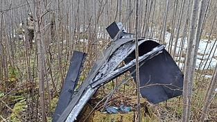 In Lettland wurden Teile einer Drohne gefunden, die mutmaßlich aus der Ukraine stammt. In Lettland wurden Teile einer Drohne gefunden, die mutmaßlich aus der Ukraine stammt.