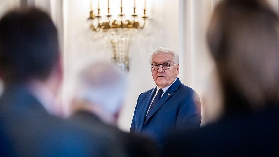 Seine Amtszeit endet im März 2027. Doch die Debatte über Steinmeiers Nachfolge hat bereits begonnen.