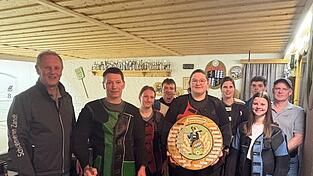 Die Finalsch&uuml;tzen mit Siegerin Emily Holzer