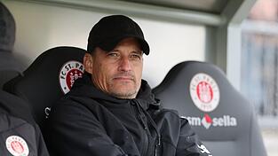 Zuletzt St. Pauli, nun Gladbach: Blessin übernimmt bei der Borussia. (Archivbild) Zuletzt St. Pauli, nun Gladbach: Blessin übernimmt bei der Borussia. (Archivbild)