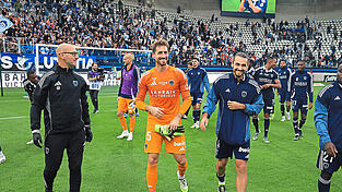 Auch Kevin Trapp soll mithelfen, den Paris FC in Frankreichs Fußball-Elite zu verankern. Beim ersten Saisonsieg, dem 3:2 gegen den FC Metz, stand der frühere Torwart von Eintracht Frankfurt erstmals im Kasten. Das Projekt, einen zweiten großen Haupstadt-Klub neben Paris Saint-Germain zu etablieren, hat noch einige Hürden zu überwinden, könnte aber erfolgversprechend sein.