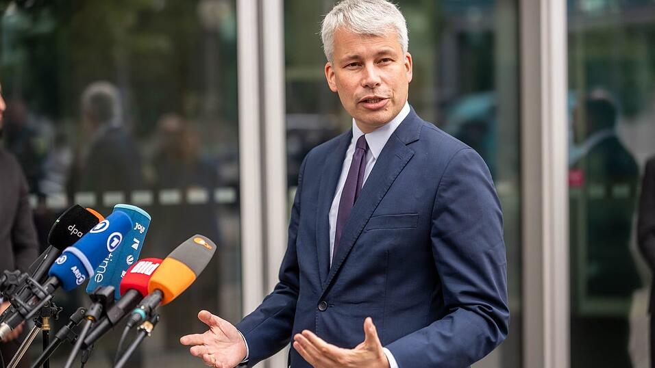 Steffen Bilger vertrat die Fraktion in der CDU-Präsidiumssitzung - das war bisher Jens Spahns Aufgabe. Steffen Bilger vertrat die Fraktion in der CDU-Präsidiumssitzung - das war bisher Jens Spahns Aufgabe.