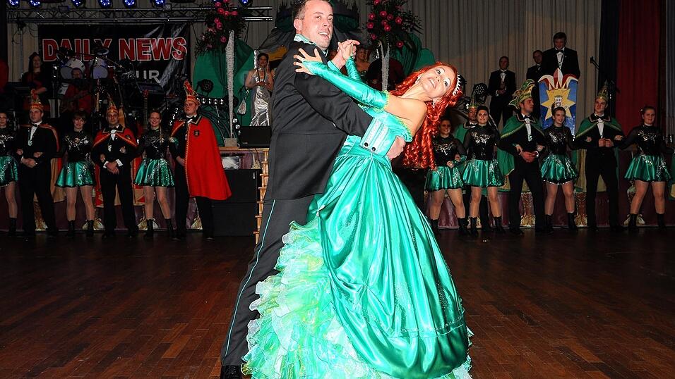 Impressionen vom Intrhonisationsball 2015 der Narrhalla Moosburg. (Foto: Ren&eacute; Spanier)