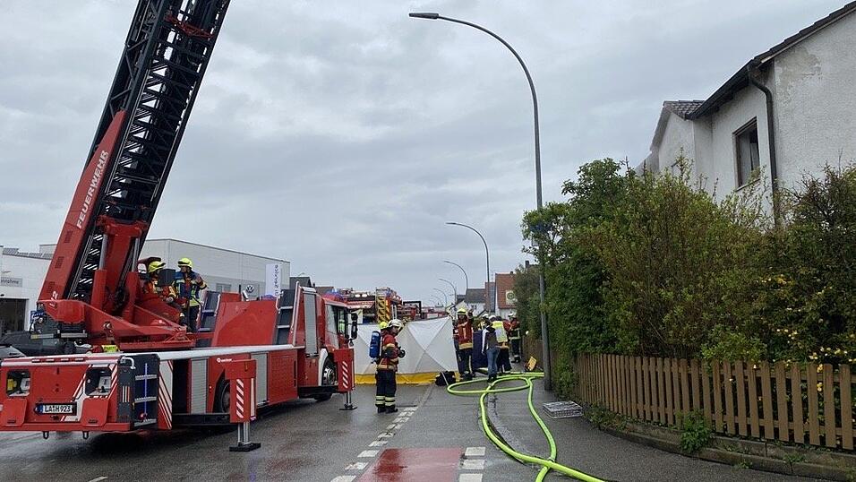 Am Freitagvormittag musste die Feuerwehr zu einem Gebäude in der Ergoldinger Industriestraße ausrücken.