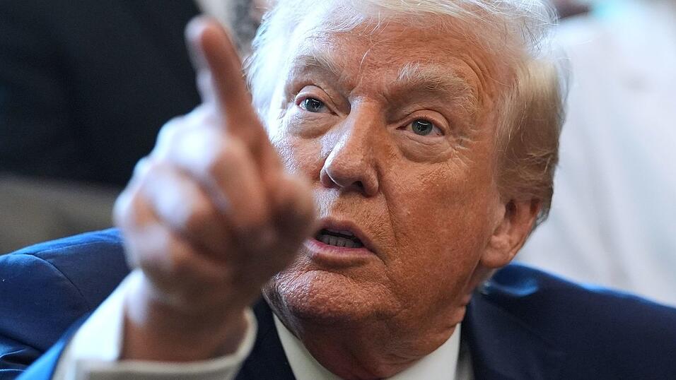 Trump beharrt auf seinen Anspruch auf Gr&ouml;nland - und hatte EU-Staaten mit Z&ouml;llen gedroht. (Archivbild)