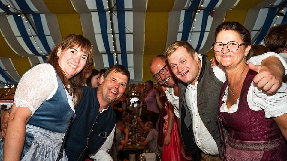 Die Partybilder vom Freitag, 14. August, aus dem Festzelt Reisinger. Die Partybilder vom Freitag, 14. August, aus dem Festzelt Reisinger.