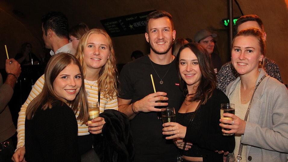 So wurde am Samstag, 23. Oktober, im Beatschuppen in Landshut gefeiert - die Partybilder. So wurde am Samstag, 23. Oktober, im Beatschuppen in Landshut gefeiert - die Partybilder.