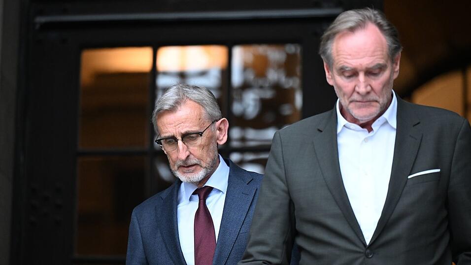 Innenminister und Oberb&uuml;rgermeister zeigen sich tief best&uuml;rzt.