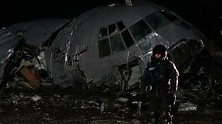 Die Milit&auml;rmaschine der bolivianischen Luftwaffe sei von der Start- und Landebahn abgekommen.