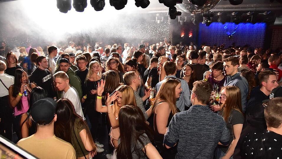 Auch am Samstag, 21. Januar, ging es im Stars Landshut wieder heiß zur Sache. Auch am Samstag, 21. Januar, ging es im Stars Landshut wieder heiß zur Sache.