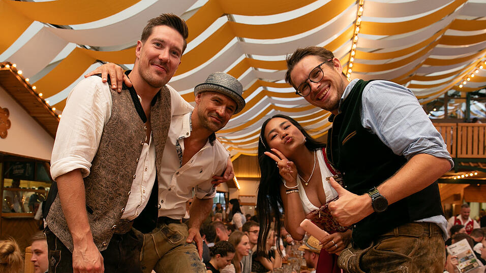Die Partybilder vom Donnerstag, 14. August, aus dem Festzelt Nothaft. Die Partybilder vom Donnerstag, 14. August, aus dem Festzelt Nothaft.