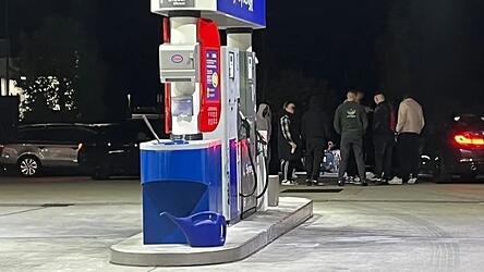 Die Tankstelle in Altdorf ist ein beliebter Treffpunkt der Tuner- und Poserszene. Die Tankstelle in Altdorf ist ein beliebter Treffpunkt der Tuner- und Poserszene.