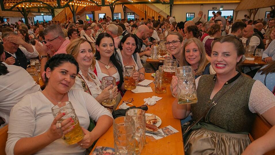Die Partybilder von Donnerstag, 18. August 2022, aus dem Festzelt Nothaft.