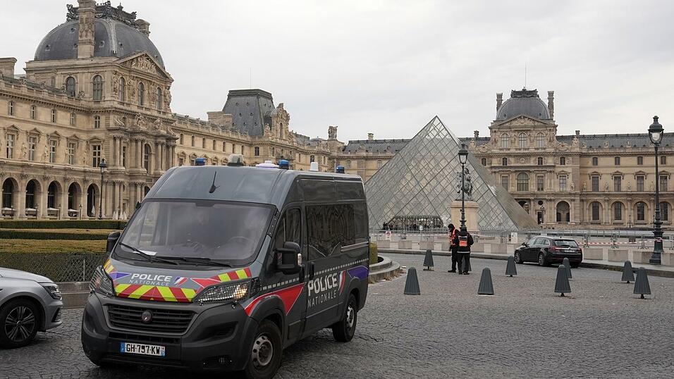 Die Polizei meldet nach dem Raubüberfall auf den Louvre einen Fahndungserfolg. (Archivbild) Die Polizei meldet nach dem Raubüberfall auf den Louvre einen Fahndungserfolg. (Archivbild)