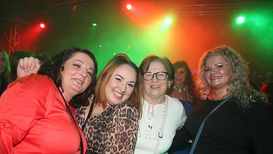 So schön war die Ü30-Party in Essenbach. So schön war die Ü30-Party in Essenbach.