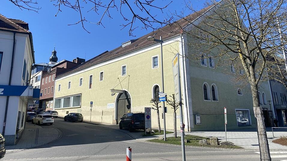 Das Gr&uuml;neissl-Geb&auml;ude an der Oberen Regenstra&szlig;e - hier will Josef R&auml;dlinger neuen Wohnraum schaffen.