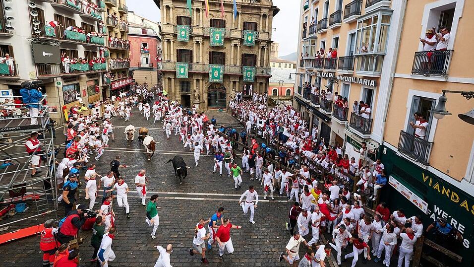 Das Fest in Pamplona dem Stadtheiligen San Fermín gewidmet.