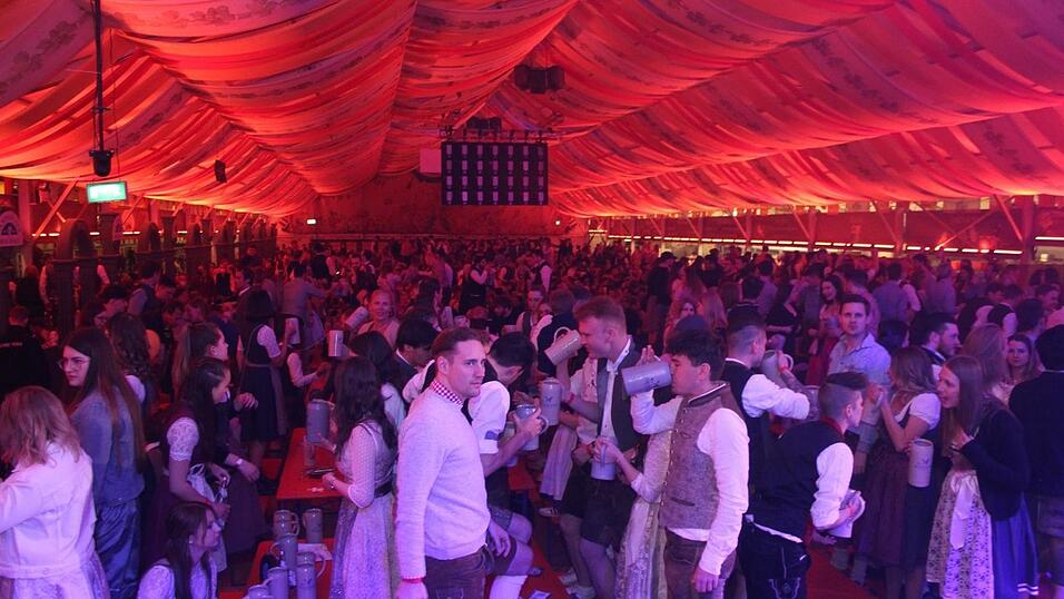 Die sch&ouml;nsten Bilder vom 21. Starkbierfest in Landshut.