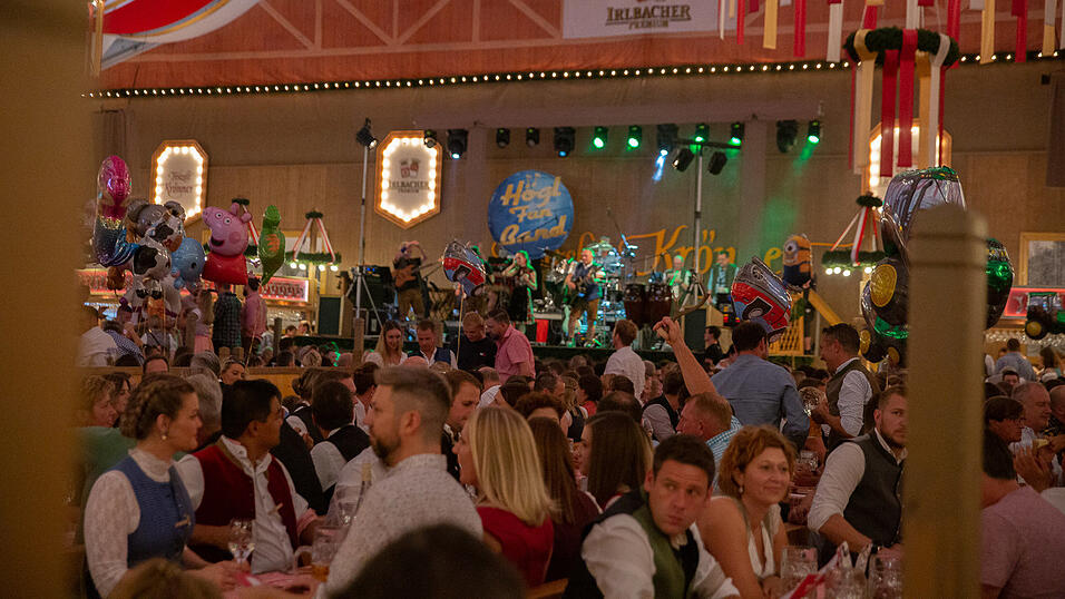 Die Partybilder vom Samstag, 13. August 2022, aus dem Festzelt Krönner.