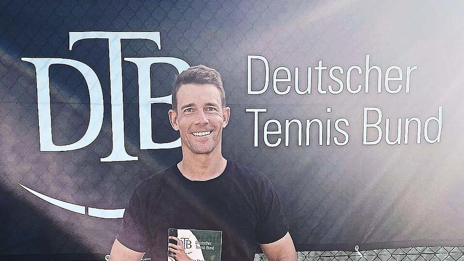 Fast schon gewohntes Bild: Sebastian Schießl vom TC Rot-Weiß ist deutscher Tennismeister - zum vierten Mal in den letzten zwei Jahren. Fast schon gewohntes Bild: Sebastian Schießl vom TC Rot-Weiß ist deutscher Tennismeister - zum vierten Mal in den letzten zwei Jahren.