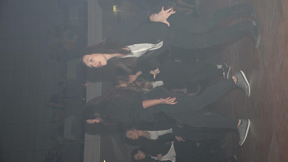 Die Bilder vom Abschlussball der Tanzschule Seidel in der Fraunhofer-Halle am 28. November. Die Bilder vom Abschlussball der Tanzschule Seidel in der Fraunhofer-Halle am 28. November.