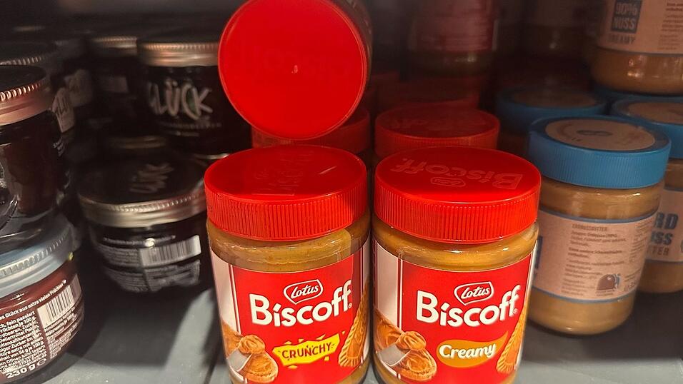 Zwischen Konfitüren und Erdnussbutter steht in vielen Supermärkten inzwischen Karamellkekscreme-Brotaufstrich. (Archivbild) Zwischen Konfitüren und Erdnussbutter steht in vielen Supermärkten inzwischen Karamellkekscreme-Brotaufstrich. (Archivbild)