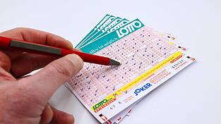 Der Mann erzielte einen großen Gewinn. (Symbolbild) Der Mann erzielte einen großen Gewinn. (Symbolbild)