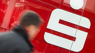 Die Sparkassen f&uuml;hren inzwischen fast acht Millionen Depots f&uuml;r ihre Kundinnen und Kunden. Die &ouml;ffentlich-rechtlichen Institute sehen aber noch erhebliches Potenzial. (Symbolbild)