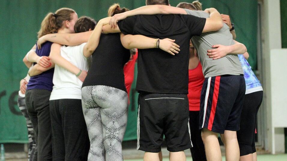 Wir haben Tigers-St&uuml;rmer Ren&eacute; R&ouml;thke beim 'Rock Your Body'-Bootcamp besucht. (Foto: Fabian Ro&szlig;mann)