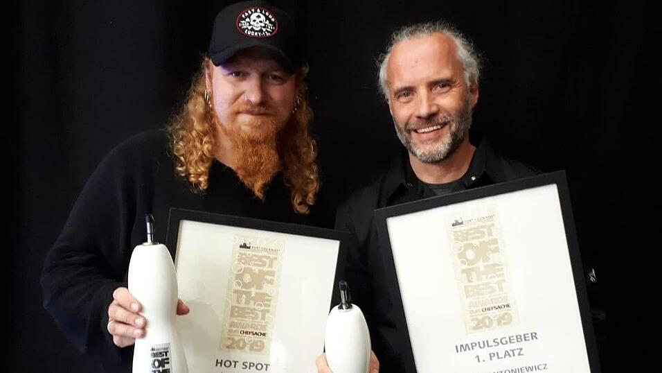 Gewinner unter sich: Lucki Maurer (rechts) und Heiko Antoniewicz freuen sich &uuml;ber die Auszeichnung mit dem Best of the Best-Award.