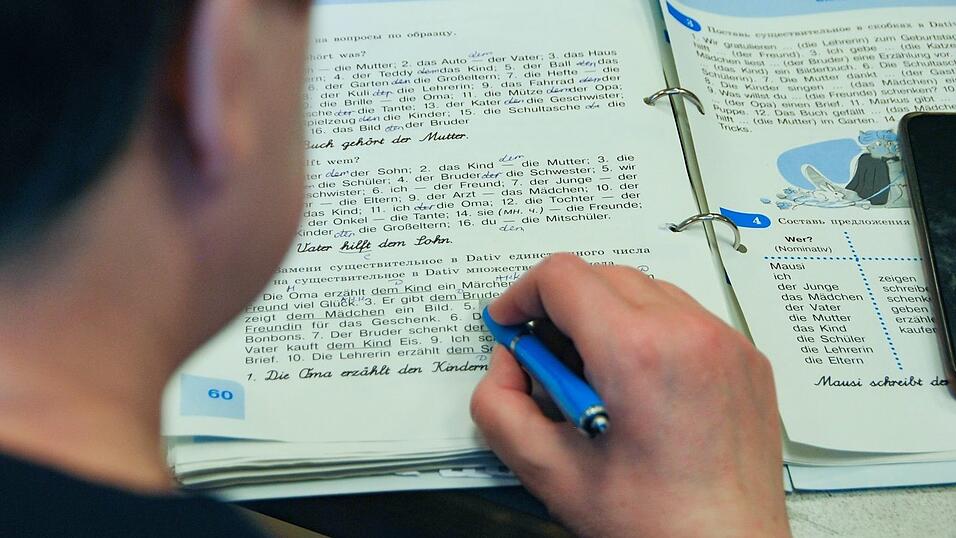 Je l&auml;nger der Krieg in der Ukraine andauert, desto wichtiger ist f&uuml;r die von dort gefl&uuml;chteten Menschen, dass sie die Sprache des Aufnahmelandes lernen. (Symbolfoto)