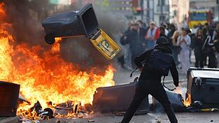 Tausende Menschen wurden bei den Protesten bereits festgenommen. (Archivbild) Tausende Menschen wurden bei den Protesten bereits festgenommen. (Archivbild)