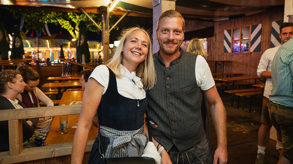 Die Partybilder vom Sonntag, 18. August, aus dem Festzelt Weckmann. Die Partybilder vom Sonntag, 18. August, aus dem Festzelt Weckmann.