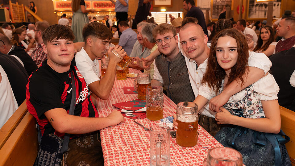 Die Partybilder vom Freitag, 16. August 2024, aus dem Festzelt Kr&ouml;nner.