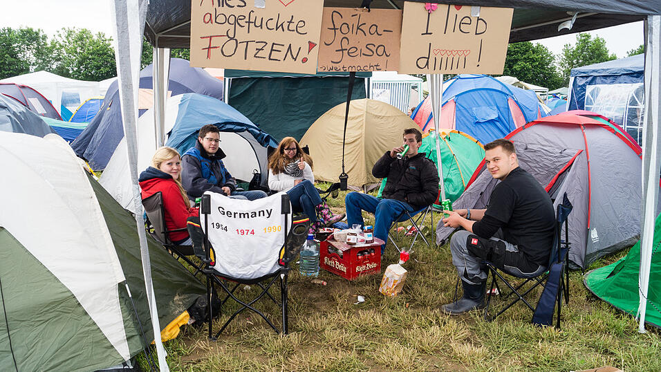 Mal mehr und mal weniger ausgewogen: Fr&uuml;hst&uuml;ck am Pfingst-Open-Air. Aufgenommen am Samstag von Regina H&ouml;lzel
