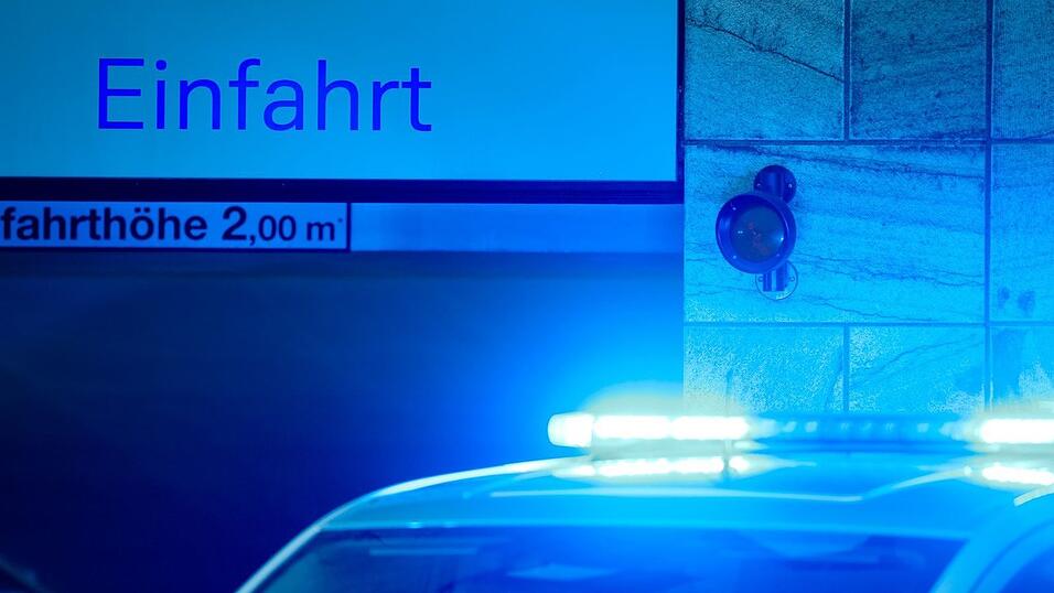 Die Polizei hat die Spuren in mehreren Münchner Tiefgaragen gesichert. (Symbolbild) Die Polizei hat die Spuren in mehreren Münchner Tiefgaragen gesichert. (Symbolbild)
