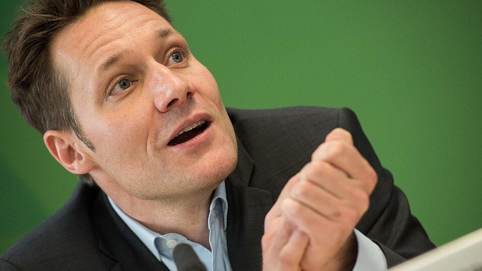 Der Terror hat Bayern heimgesucht - die blutigen Anschl&auml;ge von W&uuml;rzburg und Ansbach wurden dabei von Menschen ver&uuml;bt, die in Deutschland Schutz suchten. Die Gr&uuml;nen mahnen dennoch zur Besonnenheit. 'Es d&uuml;rfen jetzt nicht Fl&uuml;chtlinge in Generalverdacht genommen werden', fordert Ludwig Hartmann, Fraktionschef der Gr&uuml;nen im Bayerischen Landtag.