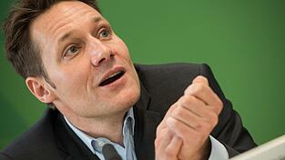 Der Terror hat Bayern heimgesucht - die blutigen Anschl&auml;ge von W&uuml;rzburg und Ansbach wurden dabei von Menschen ver&uuml;bt, die in Deutschland Schutz suchten. Die Gr&uuml;nen mahnen dennoch zur Besonnenheit. 'Es d&uuml;rfen jetzt nicht Fl&uuml;chtlinge in Generalverdacht genommen werden', fordert Ludwig Hartmann, Fraktionschef der Gr&uuml;nen im Bayerischen Landtag.