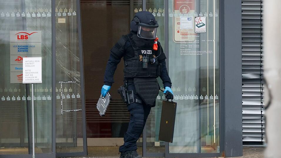 Bei manchen Attacken bleibt nicht explodierter Sprengstoff zur&uuml;ck. Dann kommen Entsch&auml;rfungsteams zum Einsatz. (Archivbild)