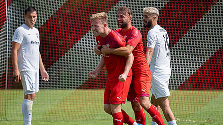 Der FSV Landau (in Rot) will in der Relegation gegen Falkenberg eine verkorkste Saison noch zu einem versöhnlichen Ende bringen.