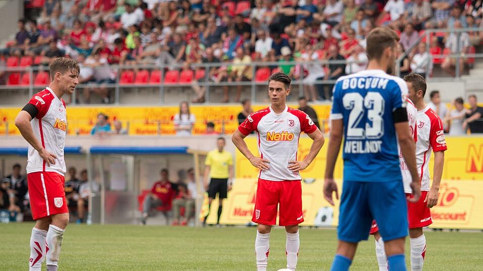 Der SSV Jahn spielt im letzten Test gegen Zweitligist VfL Bochum 2:2. Der SSV Jahn spielt im letzten Test gegen Zweitligist VfL Bochum 2:2.