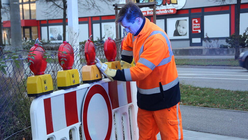 In Regensburg ist am Dienstag erneut eine Fliegerbombe entdeckt worden. Wieder war eine großflächige Evakuierung die Folge. In Regensburg ist am Dienstag erneut eine Fliegerbombe entdeckt worden. Wieder war eine großflächige Evakuierung die Folge.