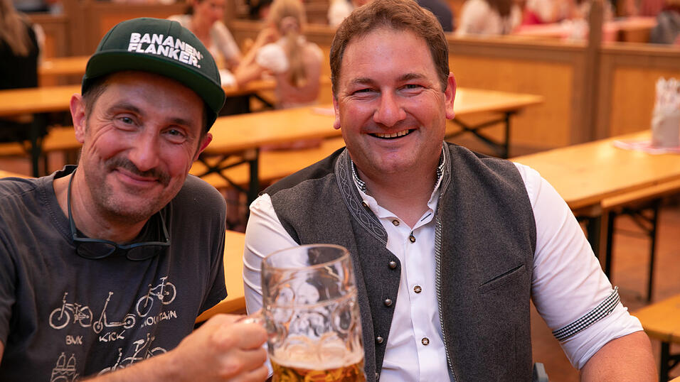 Die Partybilder vom Dienstag, 12. August, aus dem Festzelt Krönner. Die Partybilder vom Dienstag, 12. August, aus dem Festzelt Krönner.