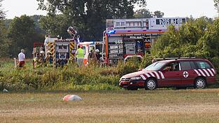 Das Flugzeug st&uuml;rzte aus bislang ungekl&auml;rter Ursache ab.