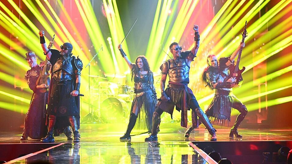 Auch die Mittelalter-Rocker Feuerschwanz gehören zu den neun Kandidaten, die am kommenden Samstag im Finale von «Chefsache ESC 2025» antreten dürfen.