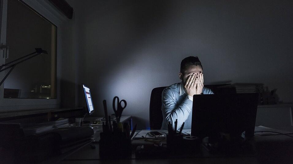 Volkskrankheit Burnout. Was sind die Ursachen? Was kann man dagegen tun? An der Universität Regensburg soll hierzu nun ein Studienprojekt starten. (Symbolbild) Volkskrankheit Burnout. Was sind die Ursachen? Was kann man dagegen tun? An der Universität Regensburg soll hierzu nun ein Studienprojekt starten. (Symbolbild)