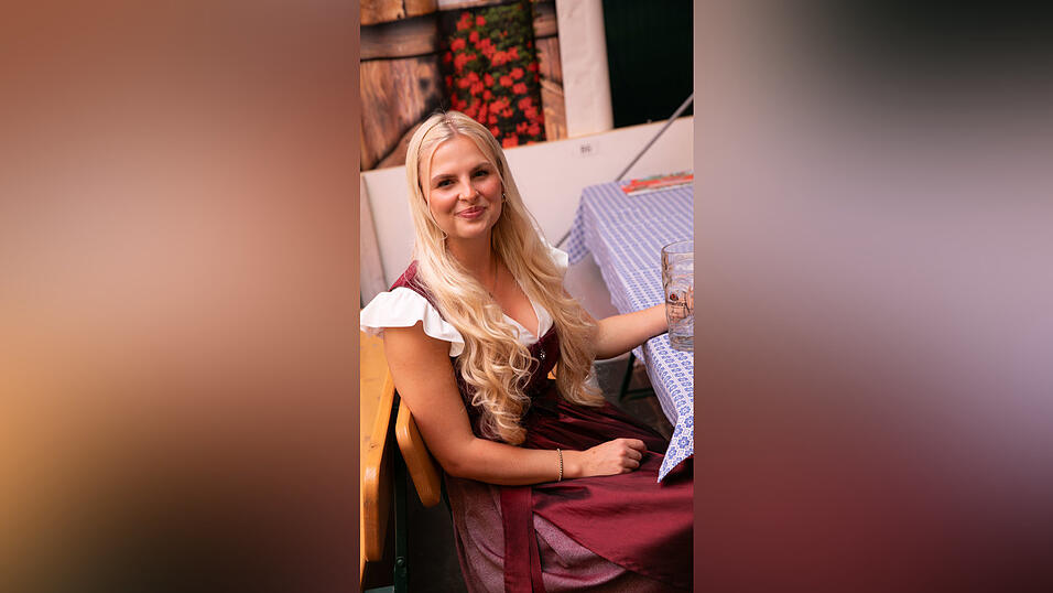 Die Partybilder vom Montag, 18. August, aus dem Festzelt Greindl. Die Partybilder vom Montag, 18. August, aus dem Festzelt Greindl.