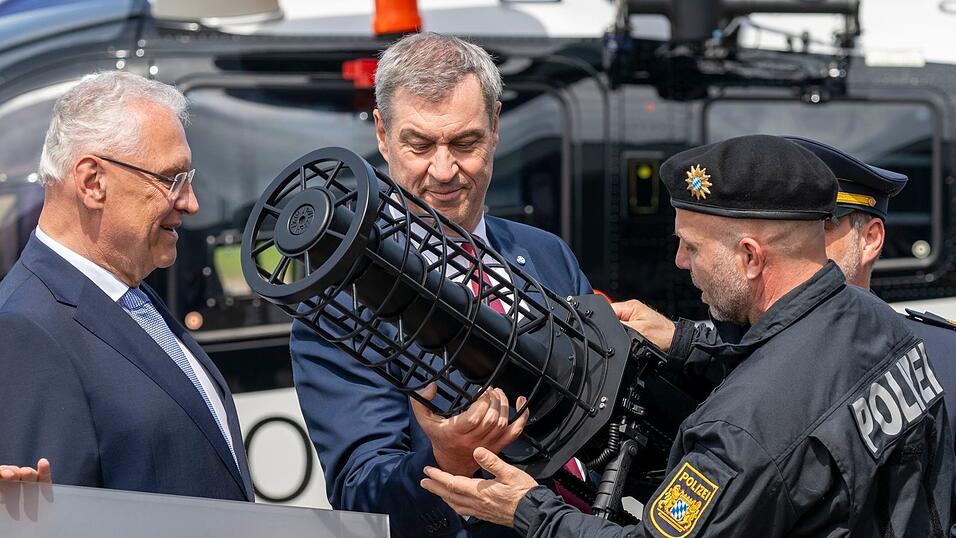 Bayerns Drohnenkompetenz- und -abwehrzentrum soll den Schutz vor Bedrohungen aus der Luft erh&ouml;hen. Die j&uuml;ngsten Vof&auml;lle am Leipziger Flughafen zeigen, wie hoch die Bedrohungslage ist. (Archivbild)
