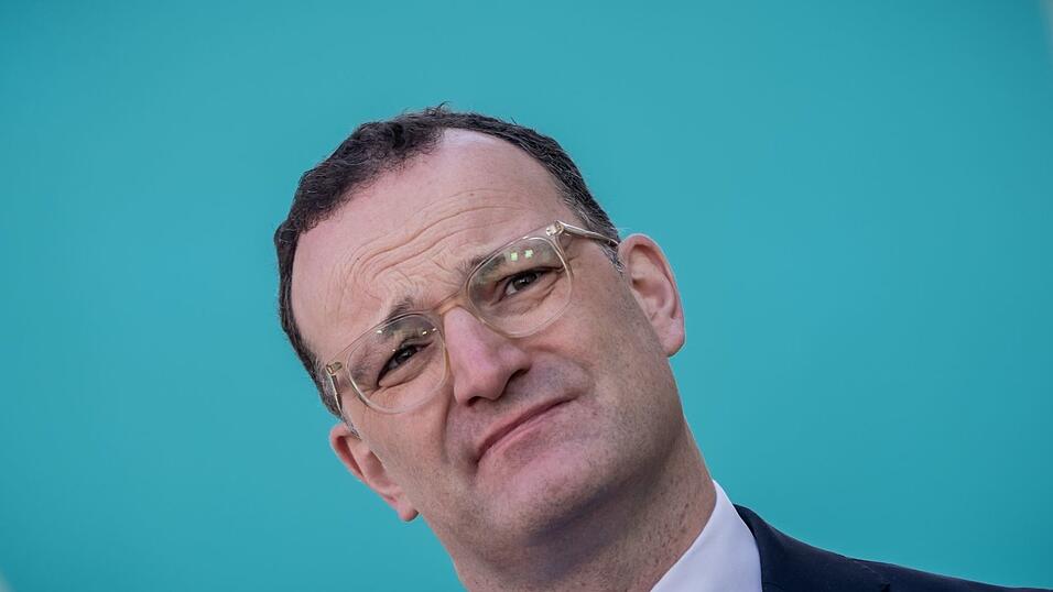 Spahn und sein Mann Daniel Funke hatten am Mittwoch bekanntgegeben, dass sie Eltern geworden sind. (Archivbild) Spahn und sein Mann Daniel Funke hatten am Mittwoch bekanntgegeben, dass sie Eltern geworden sind. (Archivbild)
